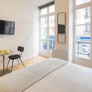 Charming In The Heart Of Belleville Appartamento