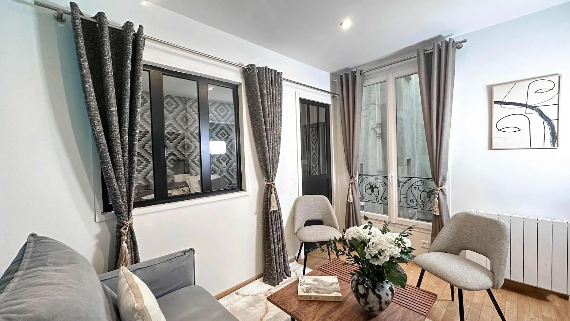 Welcoming Apartment Near Louvre Museum Parigi